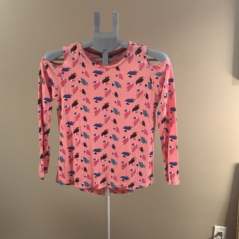 Coupe Collection Pink Top med cold shoulder